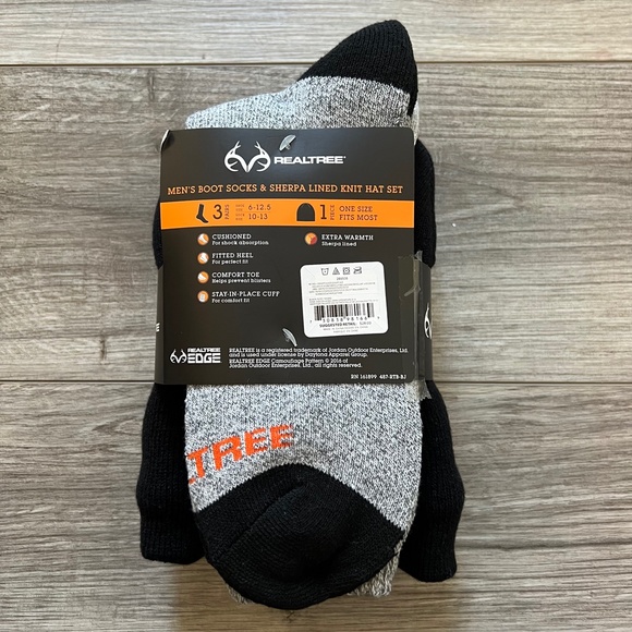 Realtree Mens Sock & Hat Combo Knit Beanie Black And 3 Pair Gray Crew Boot Socks - Picture 5 of 5